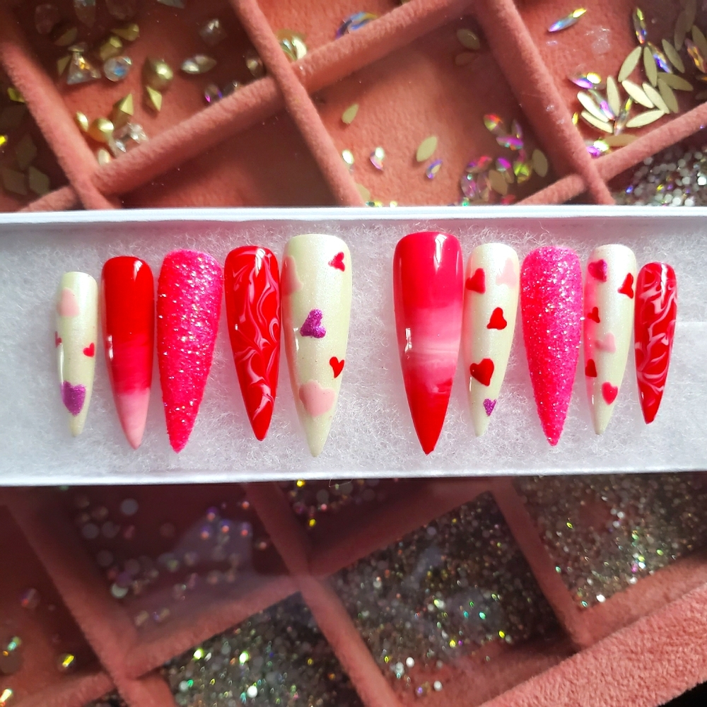 Sweetest Love reusable gel press on nails